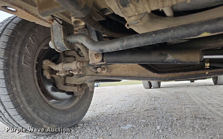 image for item MC9721 2000 Ford E350 Super Duty  box truck