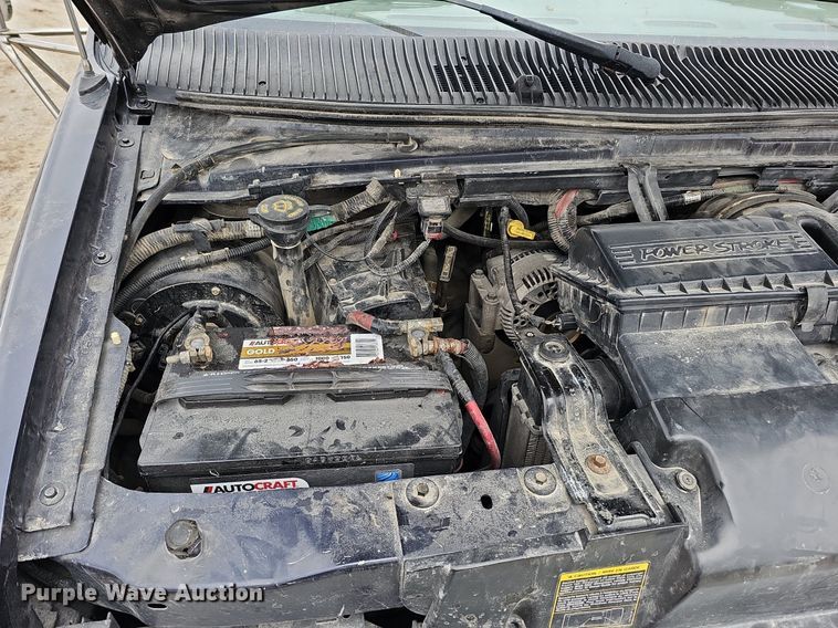 image for item MC9721 2000 Ford E350 Super Duty  box truck