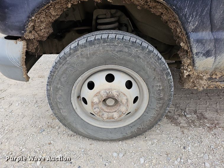 image for item MC9721 2000 Ford E350 Super Duty  box truck