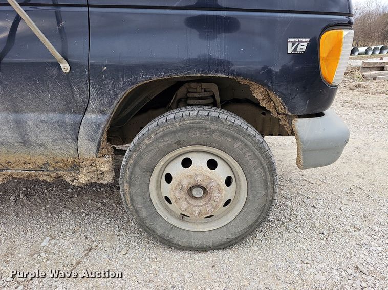 image for item MC9721 2000 Ford E350 Super Duty  box truck