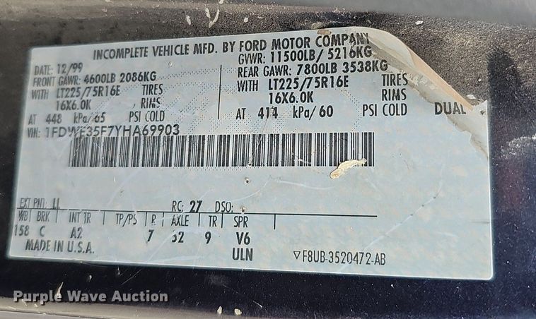 image for item MC9721 2000 Ford E350 Super Duty  box truck