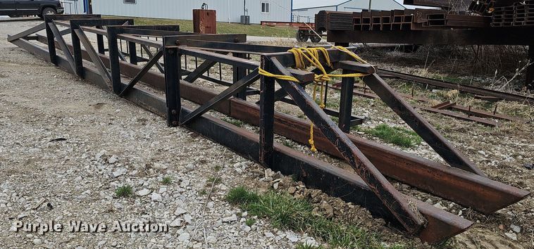 image for item MC9725 Pile driver