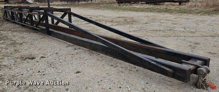 image for item MC9725 Pile driver