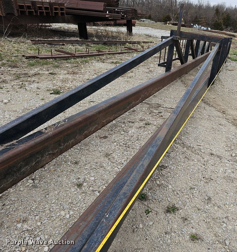 image for item MC9725 Pile driver