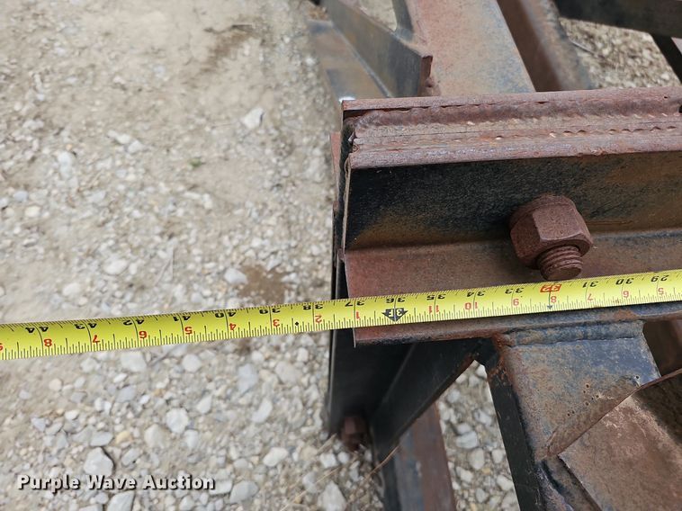 image for item MC9725 Pile driver