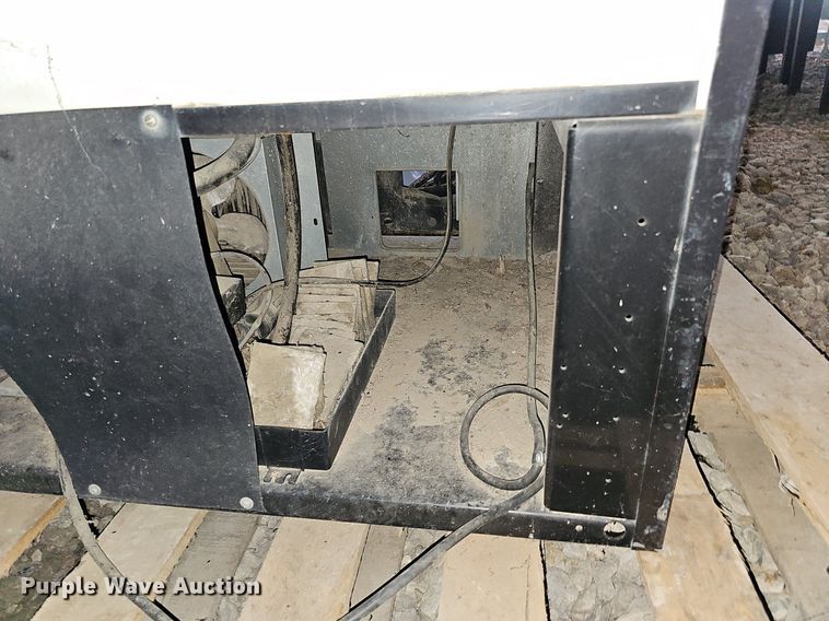 image for item MC9731 Dixie-Narco DN 501EMC/S11-9  vending machine