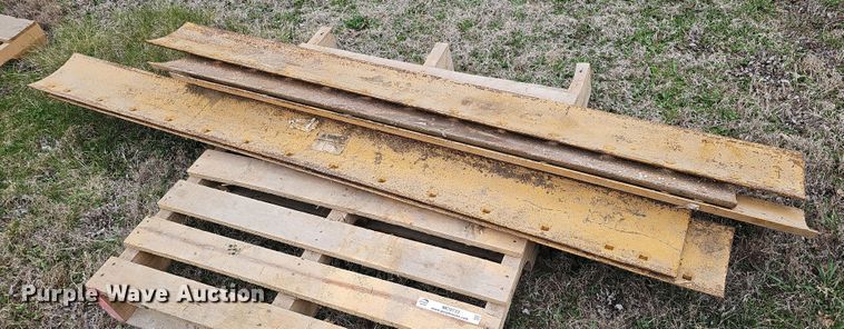 image for item MC9733 (5) moldboards