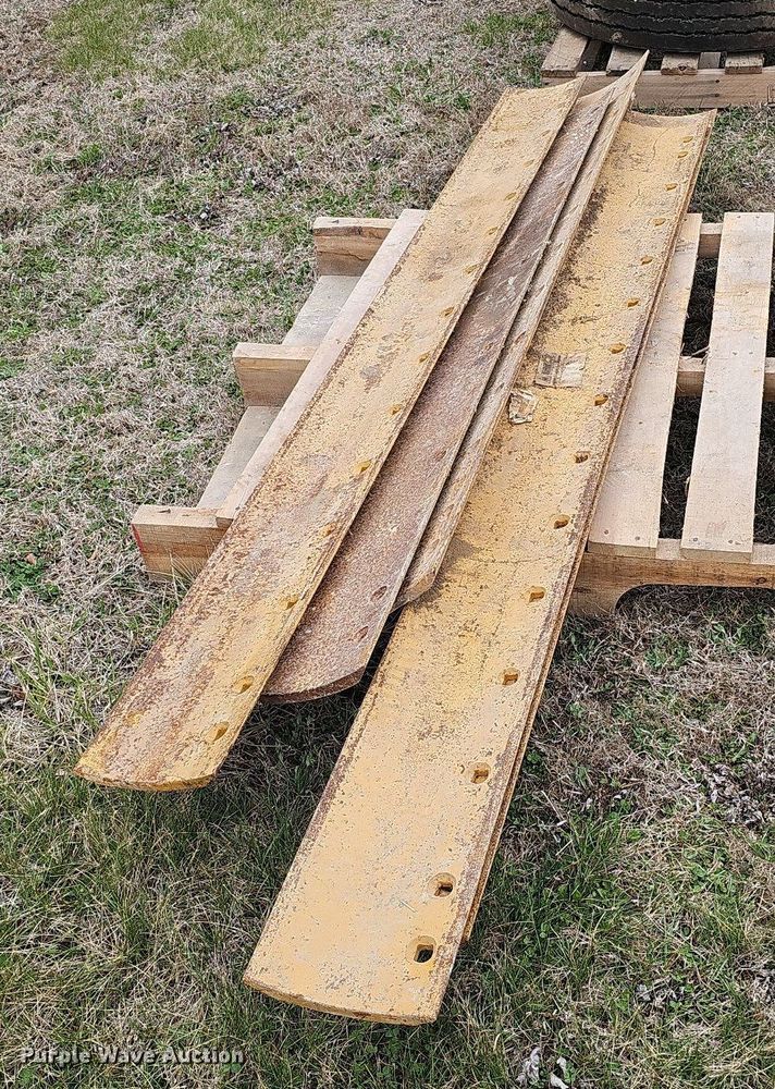 image for item MC9733 (5) moldboards