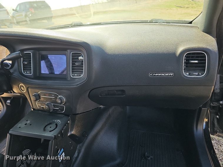 image for item MC9740 2019 Dodge Charger  police