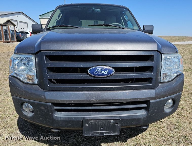image for item MC9741 2010 Ford Expedition XLT  SUV