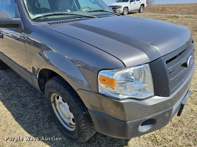 image for item MC9741 2010 Ford Expedition XLT  SUV