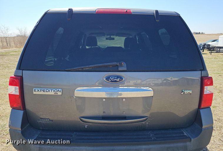 image for item MC9741 2010 Ford Expedition XLT  SUV