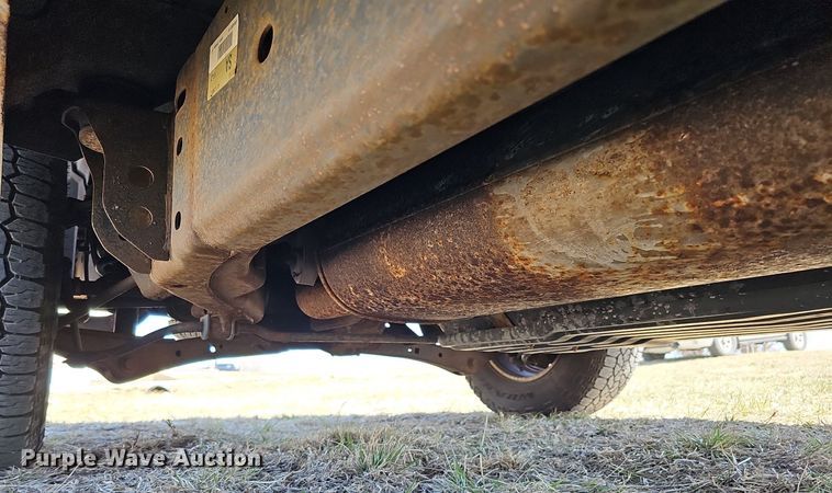 image for item MC9741 2010 Ford Expedition XLT  SUV