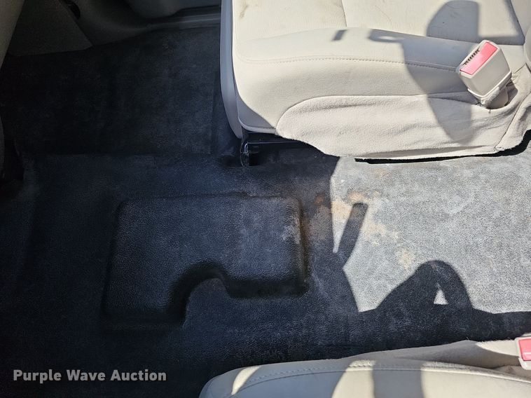 image for item MC9741 2010 Ford Expedition XLT  SUV