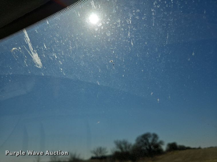 image for item MC9741 2010 Ford Expedition XLT  SUV