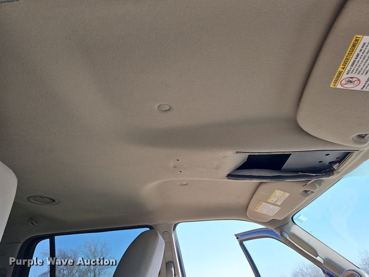 image for item MC9741 2010 Ford Expedition XLT  SUV