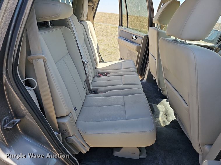image for item MC9741 2010 Ford Expedition XLT  SUV