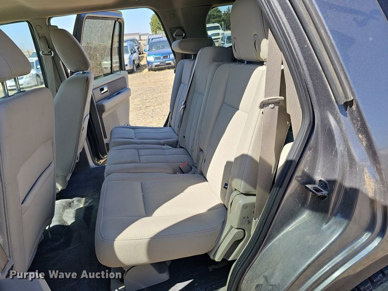 image for item MC9741 2010 Ford Expedition XLT  SUV