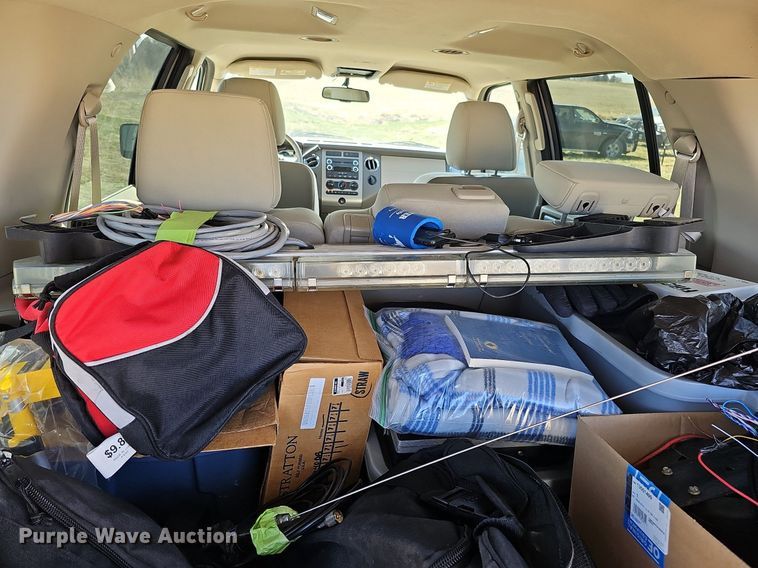 image for item MC9741 2010 Ford Expedition XLT  SUV