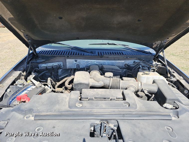 image for item MC9741 2010 Ford Expedition XLT  SUV