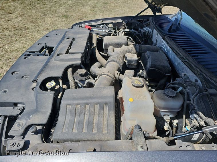 image for item MC9741 2010 Ford Expedition XLT  SUV