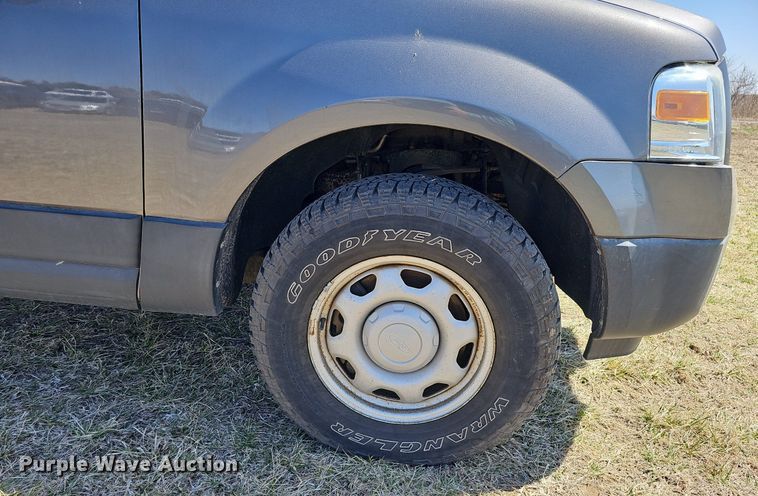 image for item MC9741 2010 Ford Expedition XLT  SUV