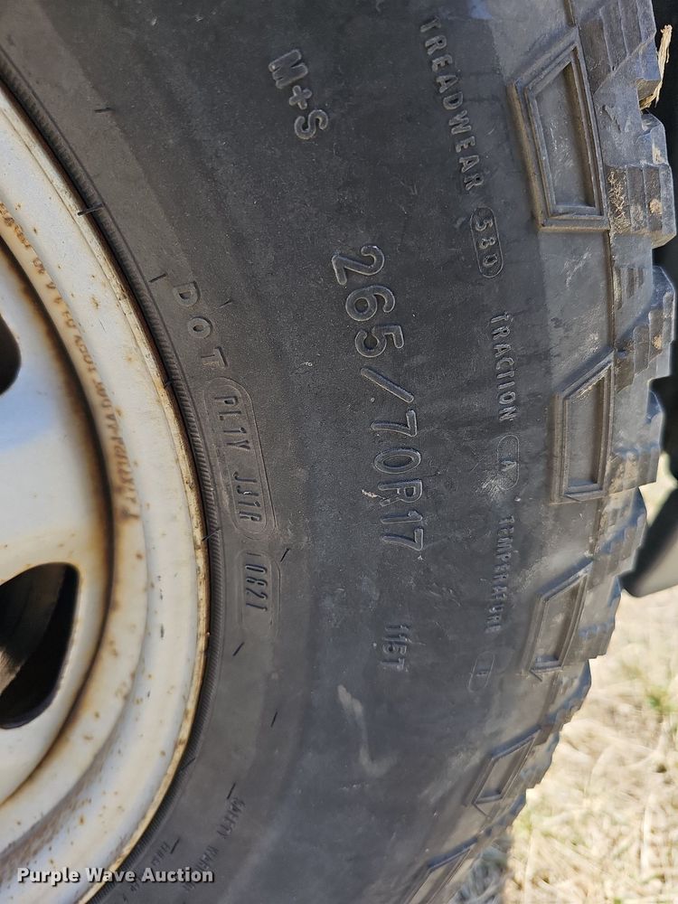 image for item MC9741 2010 Ford Expedition XLT  SUV