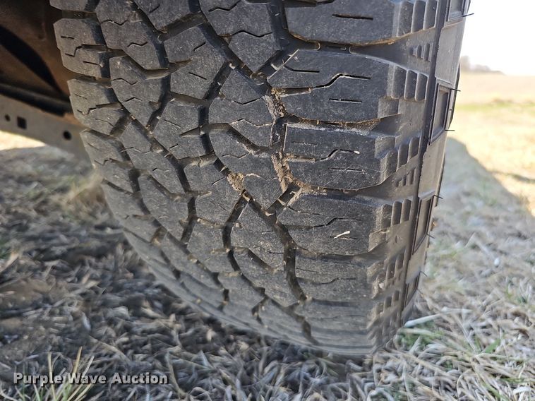 image for item MC9741 2010 Ford Expedition XLT  SUV