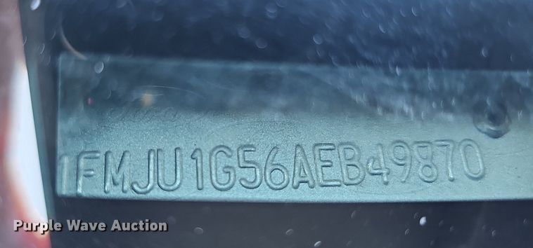 image for item MC9741 2010 Ford Expedition XLT  SUV