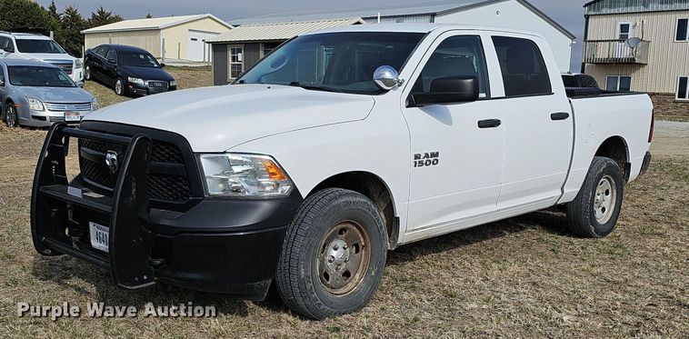 image for item MC9748 2016 Dodge Ram 1500  Crew Cab pickup truck