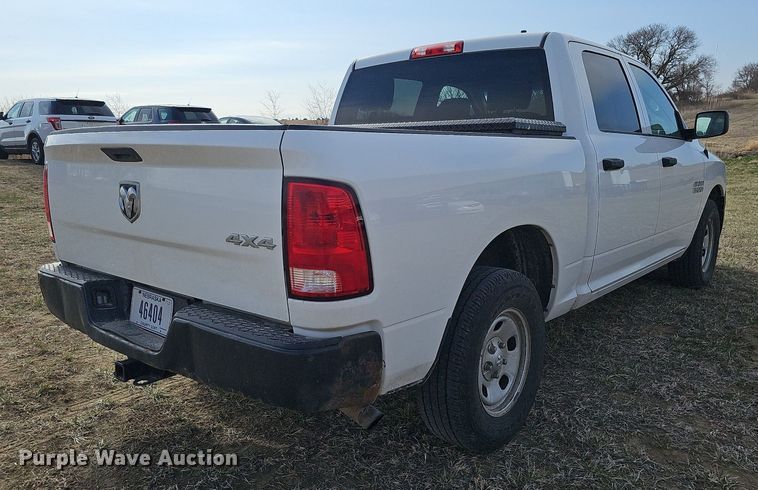 image for item MC9748 2016 Dodge Ram 1500  Crew Cab pickup truck