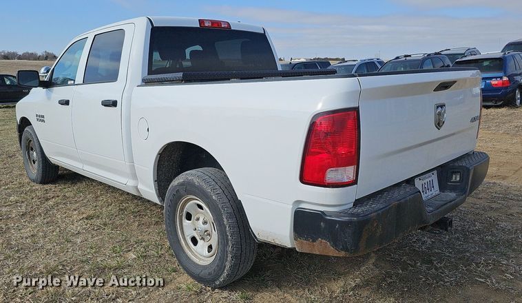 image for item MC9748 2016 Dodge Ram 1500  Crew Cab pickup truck