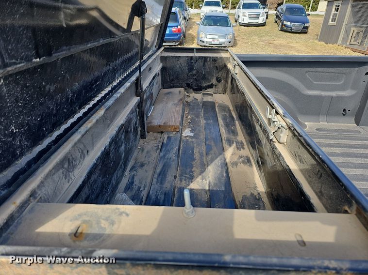 image for item MC9748 2016 Dodge Ram 1500  Crew Cab pickup truck