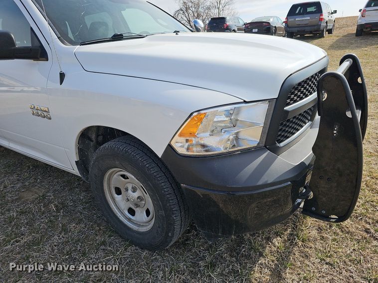 image for item MC9748 2016 Dodge Ram 1500  Crew Cab pickup truck