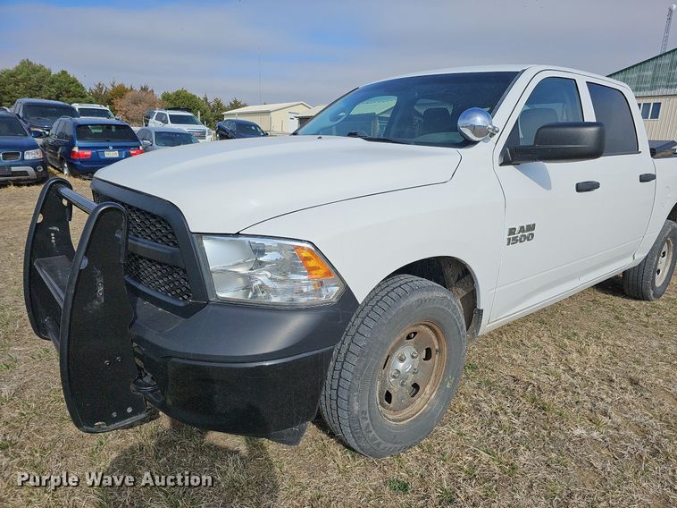 image for item MC9748 2016 Dodge Ram 1500  Crew Cab pickup truck