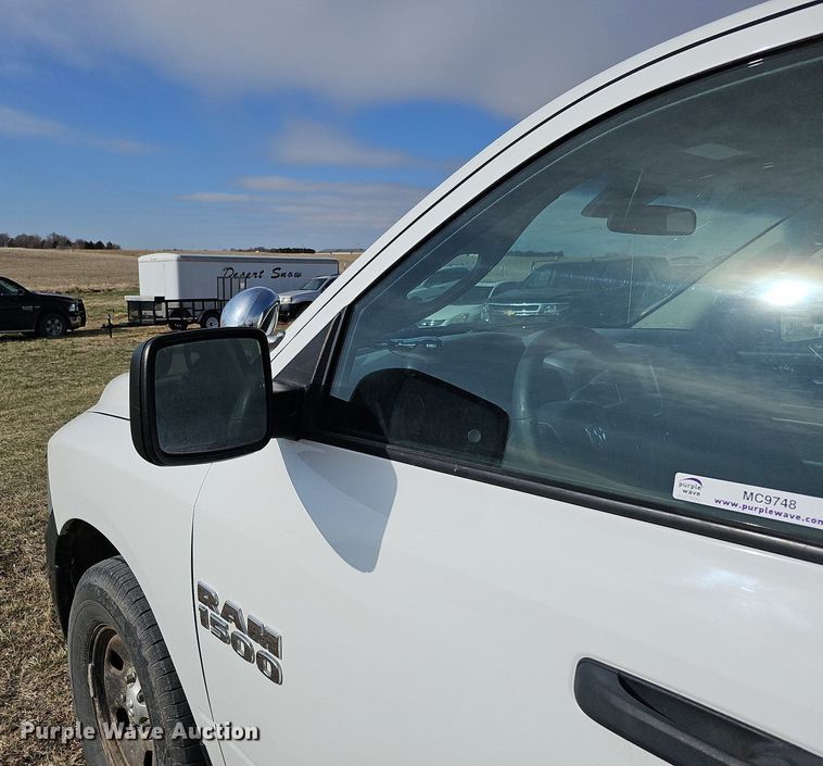 image for item MC9748 2016 Dodge Ram 1500  Crew Cab pickup truck