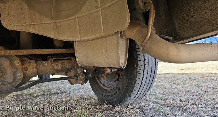 image for item MC9748 2016 Dodge Ram 1500  Crew Cab pickup truck