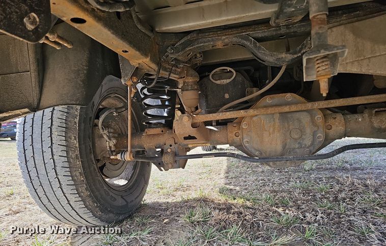 image for item MC9748 2016 Dodge Ram 1500  Crew Cab pickup truck