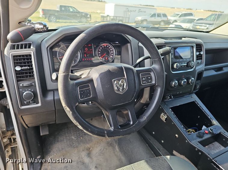 image for item MC9748 2016 Dodge Ram 1500  Crew Cab pickup truck