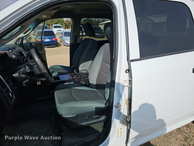 image for item MC9748 2016 Dodge Ram 1500  Crew Cab pickup truck