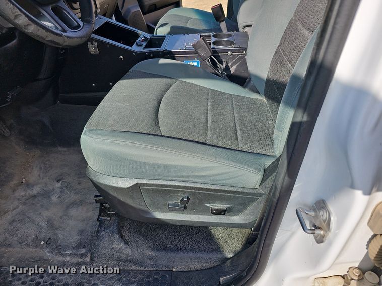 image for item MC9748 2016 Dodge Ram 1500  Crew Cab pickup truck