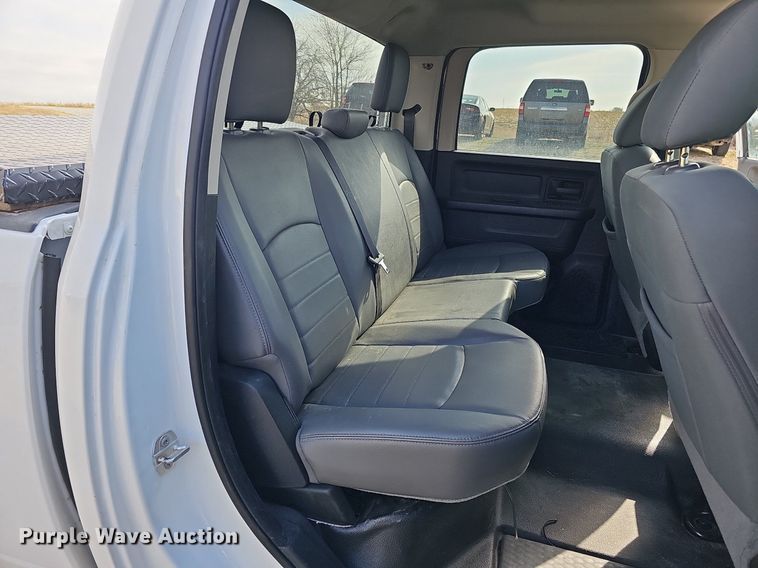 image for item MC9748 2016 Dodge Ram 1500  Crew Cab pickup truck