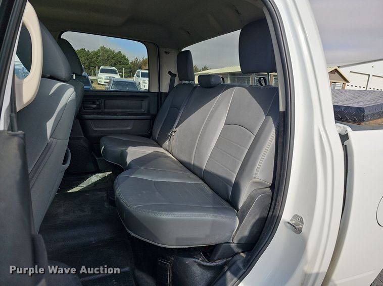 image for item MC9748 2016 Dodge Ram 1500  Crew Cab pickup truck