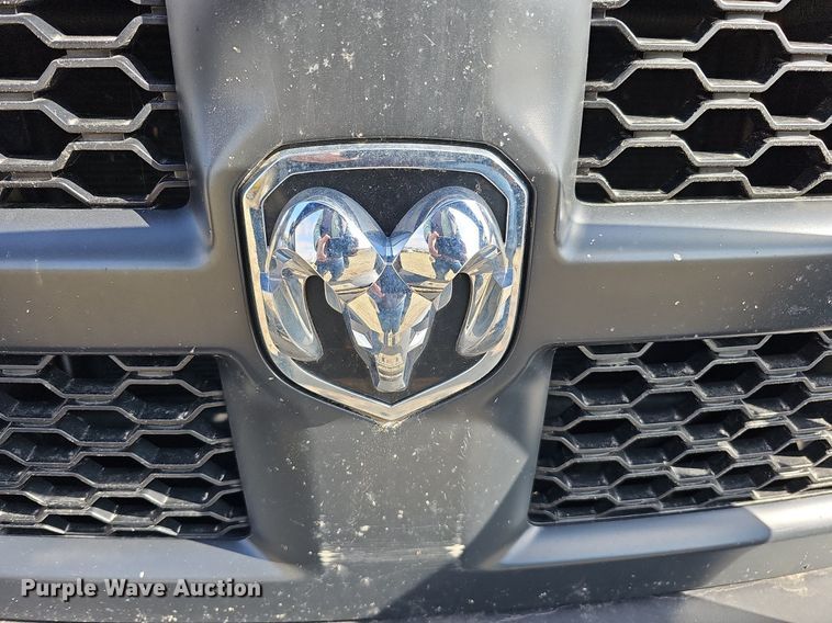 image for item MC9748 2016 Dodge Ram 1500  Crew Cab pickup truck