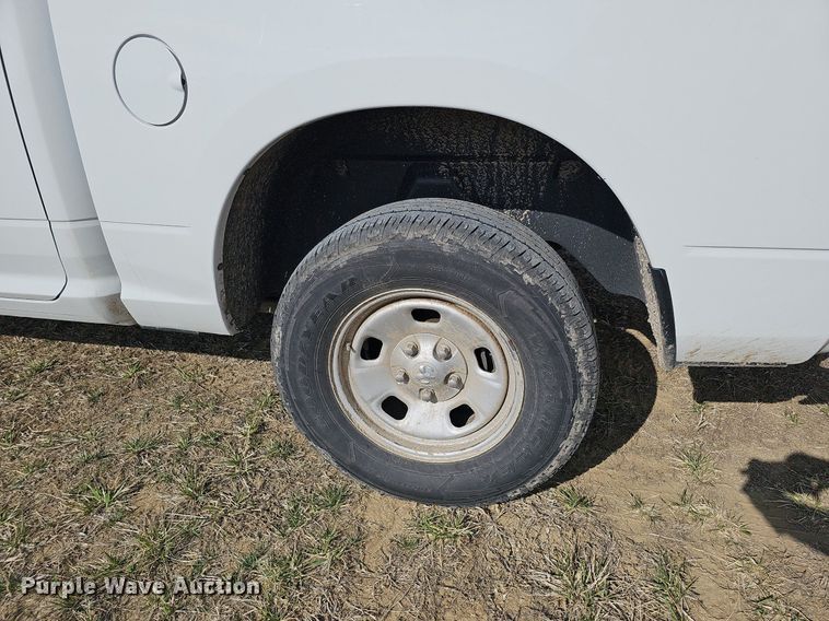 image for item MC9748 2016 Dodge Ram 1500  Crew Cab pickup truck