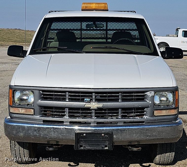 image for item MC9762 1995 Chevrolet Cheyenne C3500  flatbed pickup truck