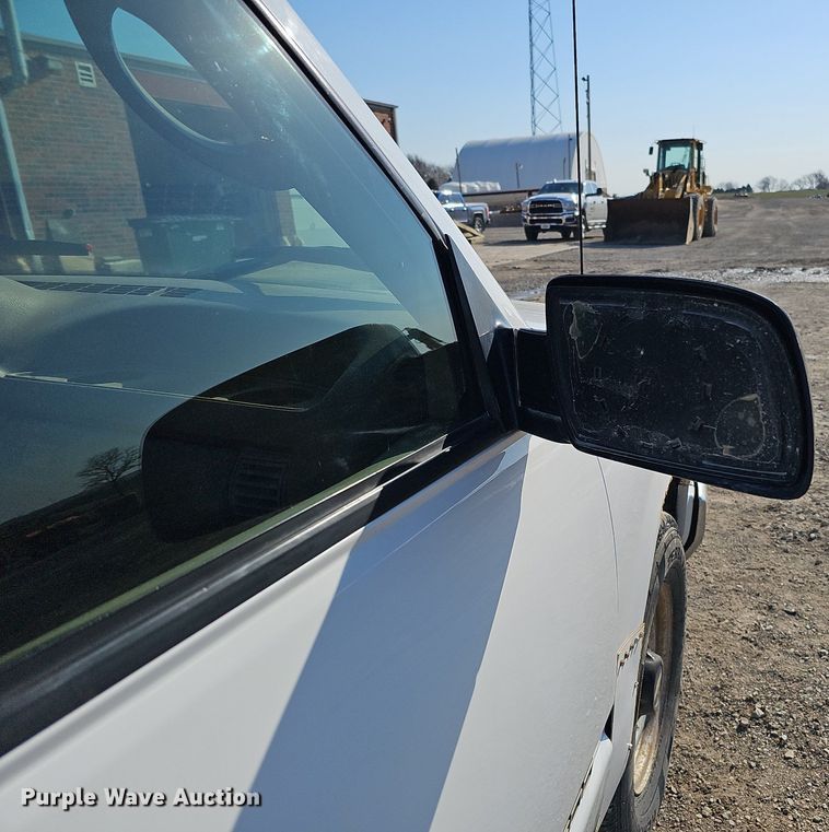 image for item MC9762 1995 Chevrolet Cheyenne C3500  flatbed pickup truck