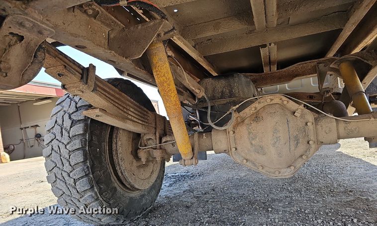 image for item MC9762 1995 Chevrolet Cheyenne C3500  flatbed pickup truck