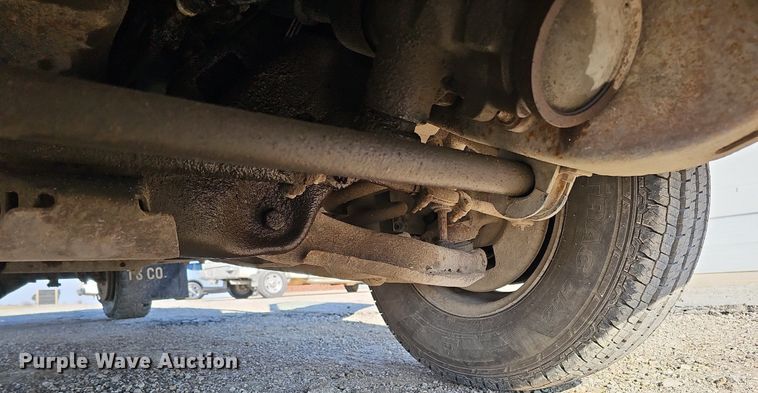 image for item MC9762 1995 Chevrolet Cheyenne C3500  flatbed pickup truck