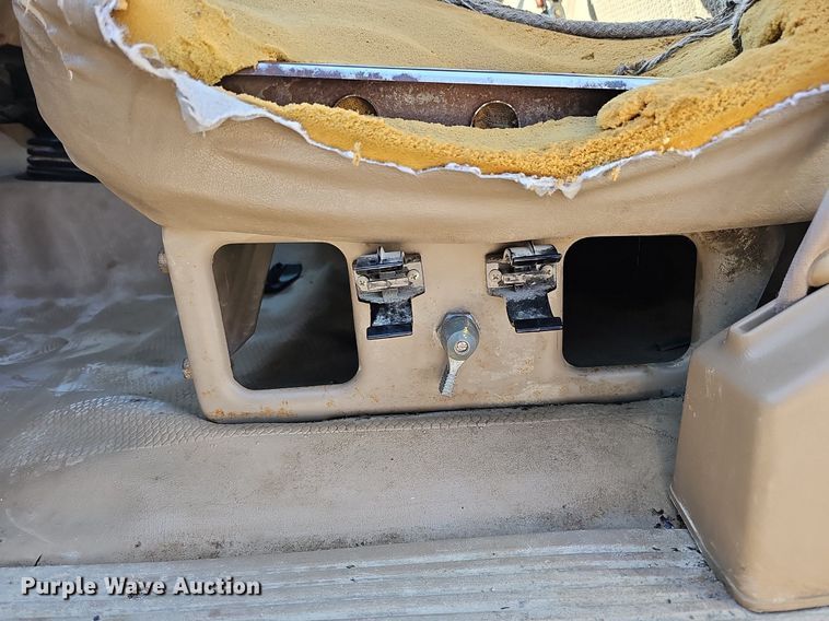 image for item MC9762 1995 Chevrolet Cheyenne C3500  flatbed pickup truck